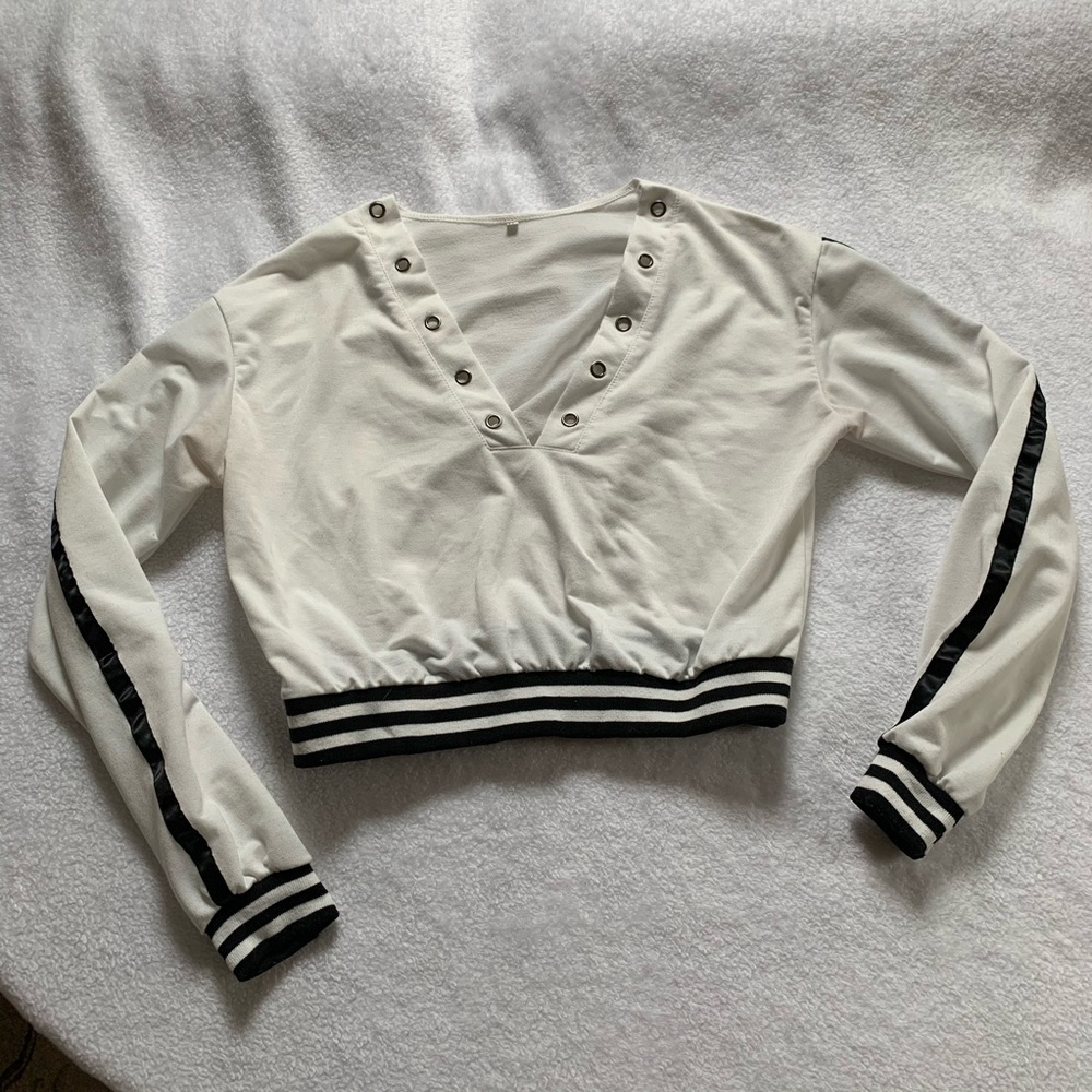 Fashion Nova Cropped Sweatshirt